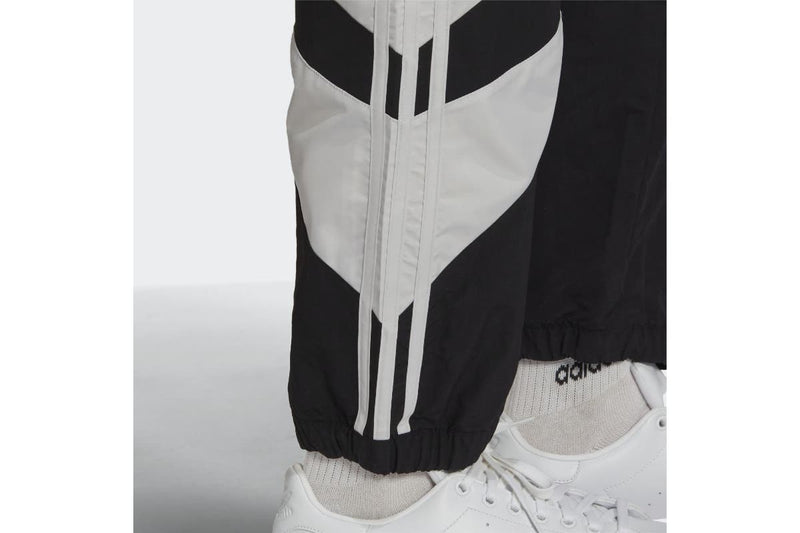 Adidas Men's Shark Woven Trackpant (Black/Grey One)